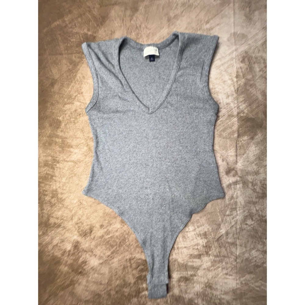 Universal Thread Gray Ribbed V-Neck Sleeveless Bodysuit size Medium